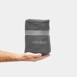 Quechua COUVERTURE EN POLAIRE - 150 X 130 CM -Quechua Magasin couverture en polaire 150 x 130 cm 2