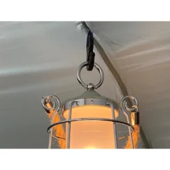 Lampe Lanterne De Camping LED Kiruna - Rechargeable - USB - Bambou - Style Rétro 10 Lampe Lanterne De Camping LED Kiruna - Rechargeable - USB - Bambou - Style Rétro -Quechua Magasin lampe lanterne de camping led kiruna rechargeable usb bambou style retro 3