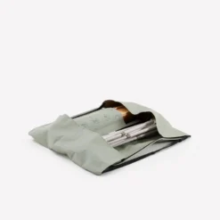 Quechua TABLE DE CAMPING COMPACTE 4/6 PERSONNES - PLATEAU BOIS - POCHE DE RANGEMENT 13 Quechua TABLE DE CAMPING COMPACTE 4/6 PERSONNES - PLATEAU BOIS - POCHE DE RANGEMENT -Quechua Magasin table de camping compacte 46 personnes plateau bois poche de rangement 3