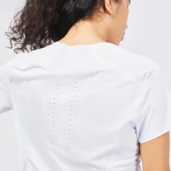 Quechua Tee Shirt Ultra Léger De Randonnée Rapide FH 500 Femme Ice. -Quechua Magasin tee shirt ultra leger de randonnee rapide fh 500 femme ice 3